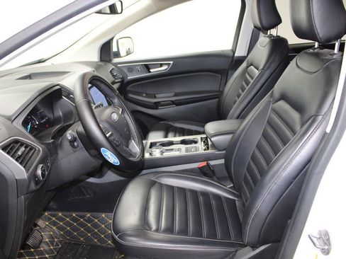 Used 2024 Ford Edge SEL w/ Convenience Package image 17