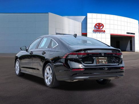 Used 2025 Honda Accord LX image 12