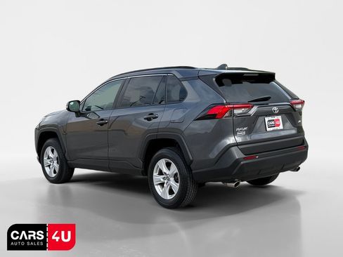 Used 2020 Toyota RAV4 XLE FWD image 5