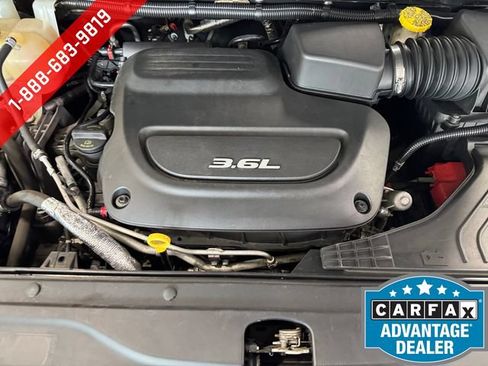 Used 2018 Chrysler Pacifica Touring-L FWD image 7