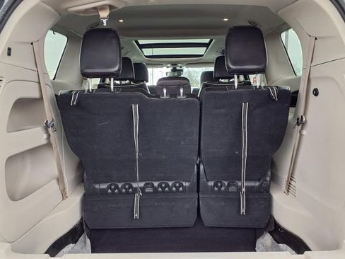 Used 2024 Chrysler Pacifica Limited image 21