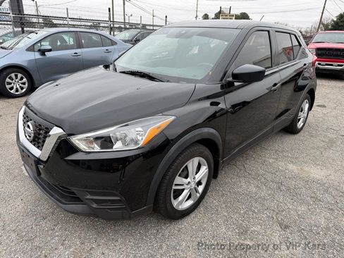 Used 2020 Nissan Kicks S image 19