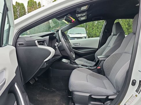 Used 2024 Toyota Corolla SE FWD image 14