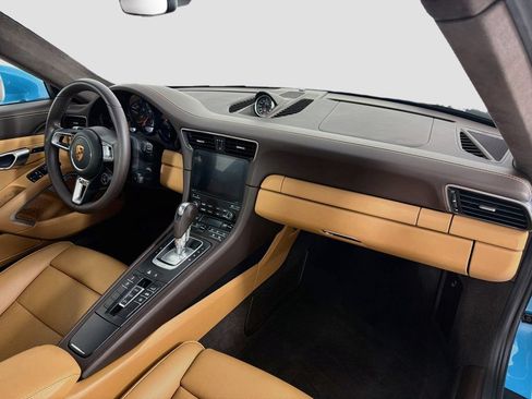 Certified 2019 Porsche 911 Carrera GTS RWD image 27