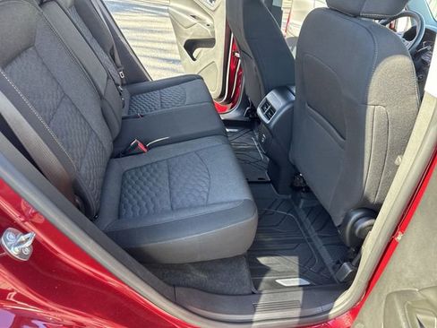 Used 2020 Chevrolet Equinox LT w/ Driver Convenience Package image 11