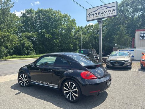 Used 2012 Volkswagen Beetle 2.0T FWD image 4