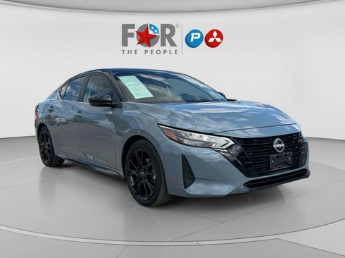 Used 2025 Nissan Sentra SR w/ Midnight Edition FWD image 7