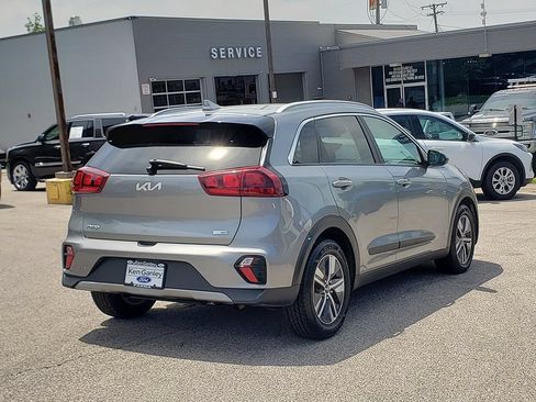 Used 2022 Kia Niro LXS FWD image 5