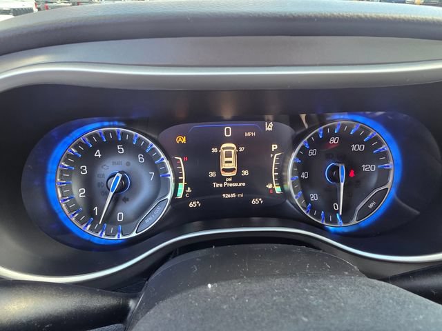 Used 2022 Chrysler Pacifica Touring-L FWD image 25