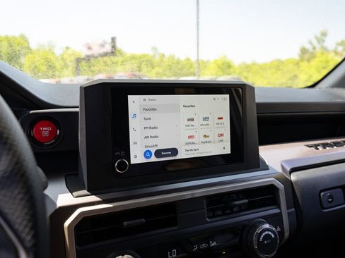 Used 2025 Toyota Tacoma TRD Sport AWD/4WD image 22