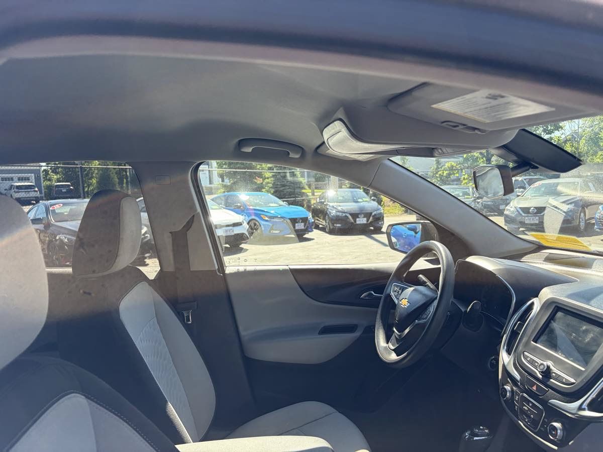 Used 2019 Chevrolet Equinox LS w/ LS Convenience Package AWD/4WD image 28