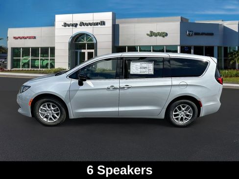 New 2026 Chrysler Voyager LX image 5