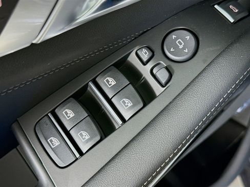 New 2026 BMW X5 xDrive50e w/ M Sport Package image 18