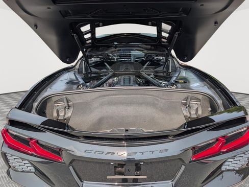 Used 2023 Chevrolet Corvette Stingray Premium Cpe w/ Z51 Performance Package RWD image 12