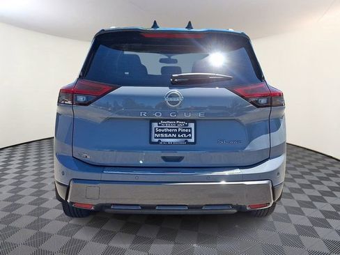 Certified 2025 Nissan Rogue SL w/ Tech Package AWD/4WD image 7