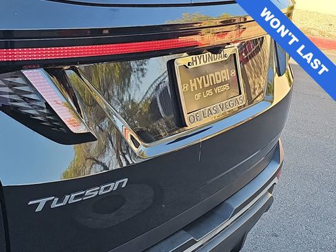 Used 2022 Hyundai Tucson SEL w/ Convenience + Premium Package FWD image 11