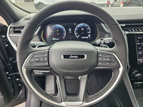 New 2025 Jeep Grand Cherokee L Altitude AWD/4WD image 17
