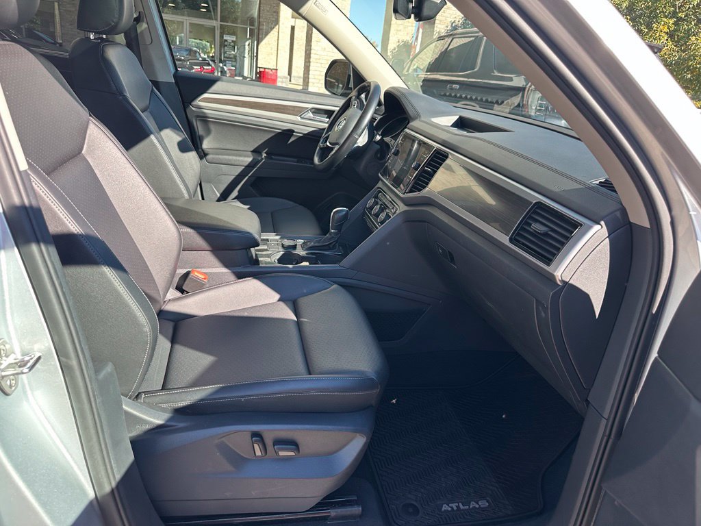 Used 2018 Volkswagen Atlas SEL AWD/4WD image 30