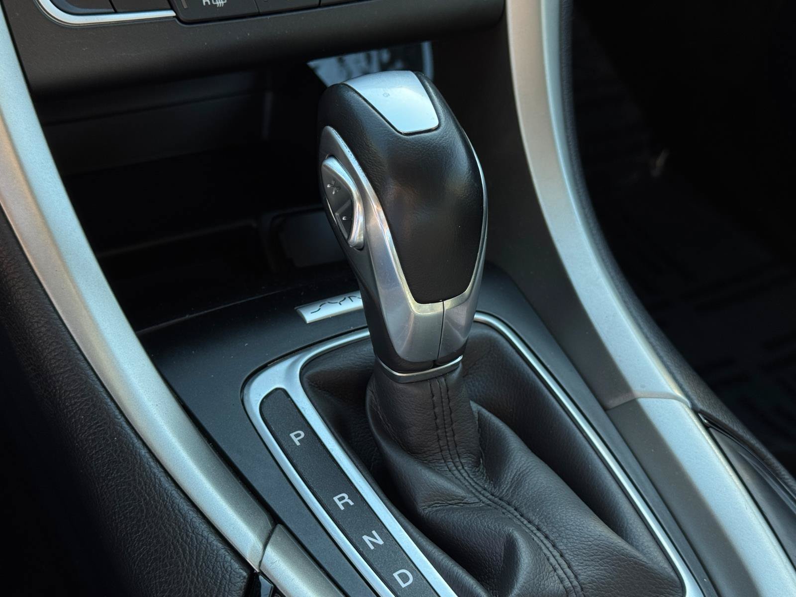 Used 2016 Ford Fusion SE w/ Equipment Group 202A FWD image 18