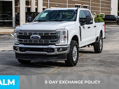 Used 2023 Ford F250 XLT AWD/4WD image 4