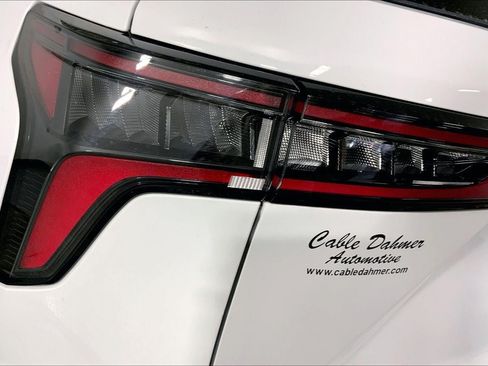 Used 2026 Chevrolet Equinox LT FWD image 27