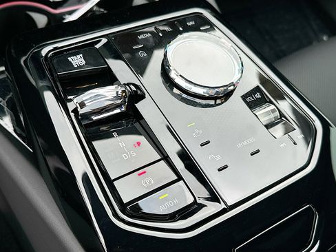 Used 2026 BMW 530i xDrive 530i xDrive w/ Executive Package image 17