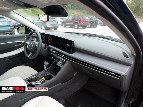 Used 2025 Hyundai Sonata SE image 26