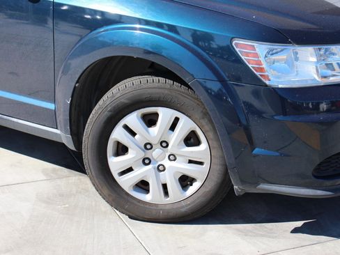 Used 2015 Dodge Journey American Value Package w/ Flexible Seating Group image 3