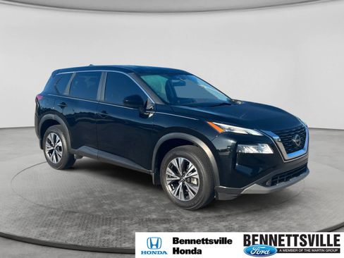 Used 2023 Nissan Rogue SV FWD image 3