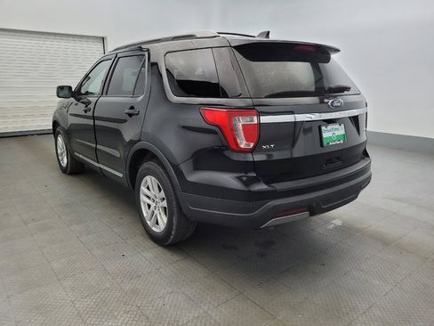 Used 2019 Ford Explorer XLT image 5