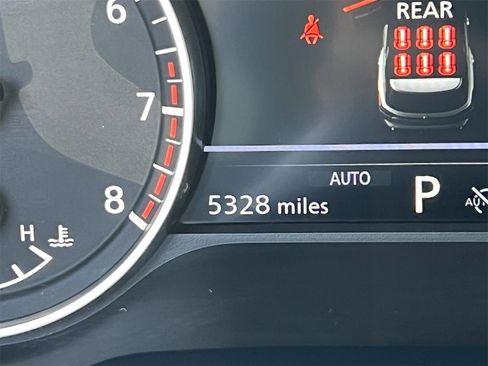 Certified 2025 Nissan Pathfinder S image 13