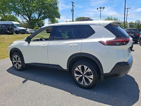 Used 2021 Nissan Rogue SV AWD/4WD image 4