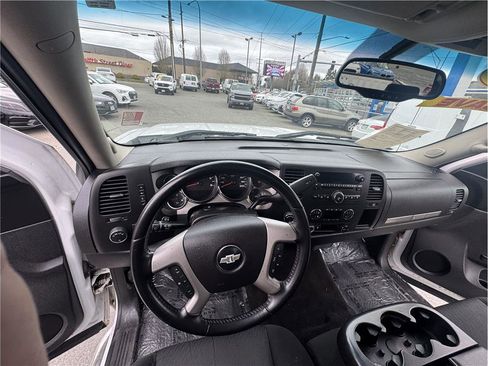 Used 2010 Chevrolet Silverado 1500 LT image 10