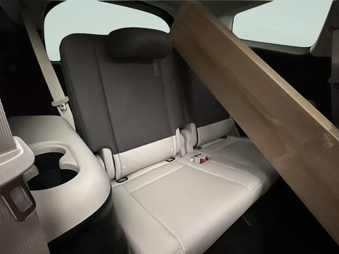New 2026 Hyundai Ioniq 9 Limited image 18