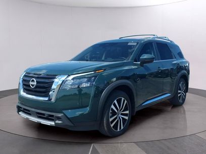 Used 2025 Nissan Pathfinder Platinum w/ Cargo Package