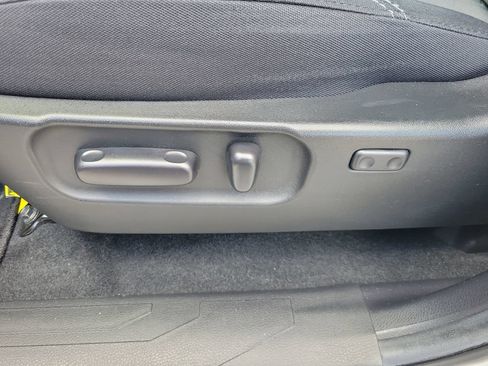 Used 2021 Toyota Tacoma TRD Off-Road RWD image 17