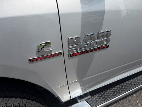 Used 2018 RAM 2500 Tradesman w/ Chrome Appearance Group AWD/4WD image 10