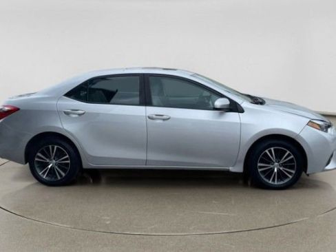Used 2016 Toyota Corolla LE image 6