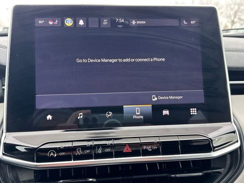 Used 2023 Jeep Compass Limited image 30