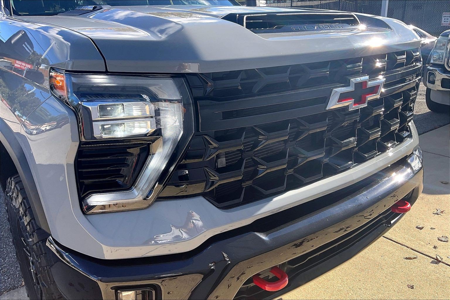Used 2024 Chevrolet Silverado 2500 ZR2 w/ Technology Package AWD/4WD image 35