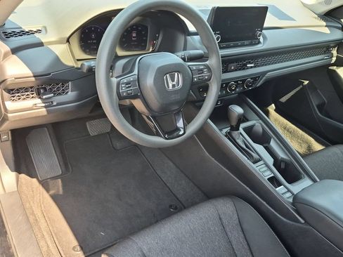 Used 2025 Honda Accord SE image 15