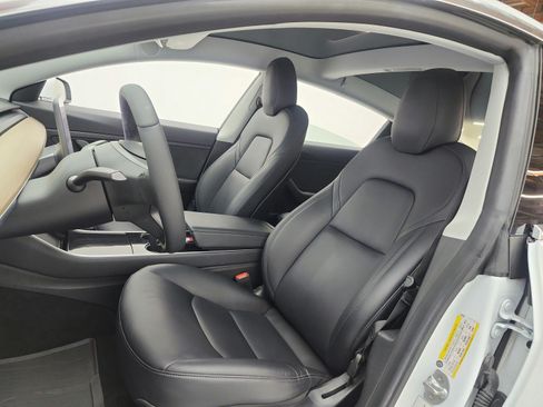 Used 2020 Tesla Model 3 Standard Range Plus RWD image 10