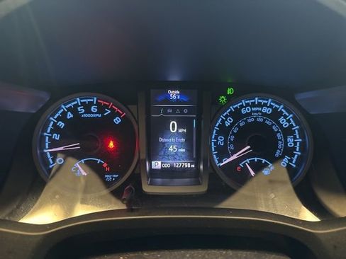 Used 2021 Toyota Tacoma SR5 RWD image 11