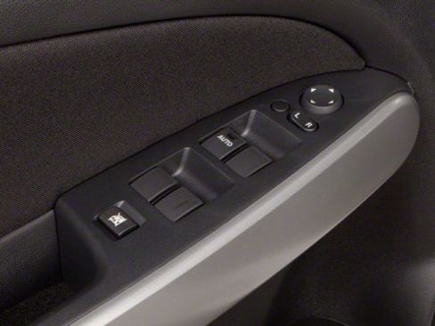 Used 2013 MAZDA MAZDA2 Sport image 21