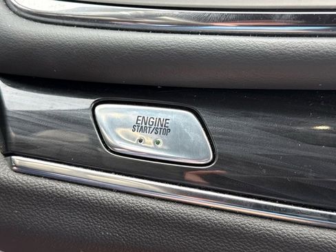 Used 2024 Buick Enclave Premium image 10