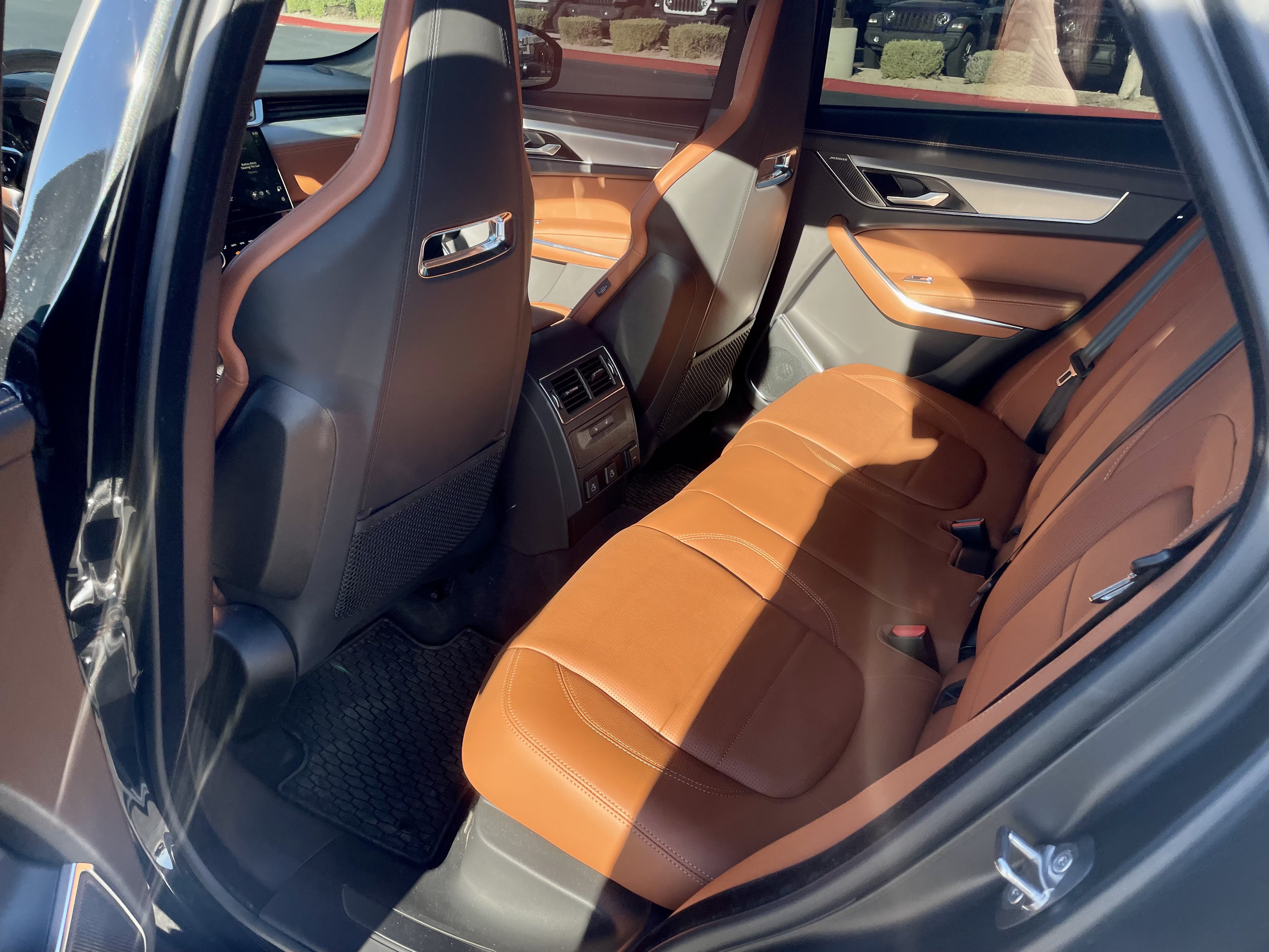 Used 2024 Jaguar F-PACE R-Dynamic S AWD/4WD image 11