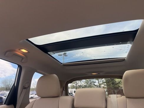 Used 2020 Nissan Pathfinder Platinum image 22