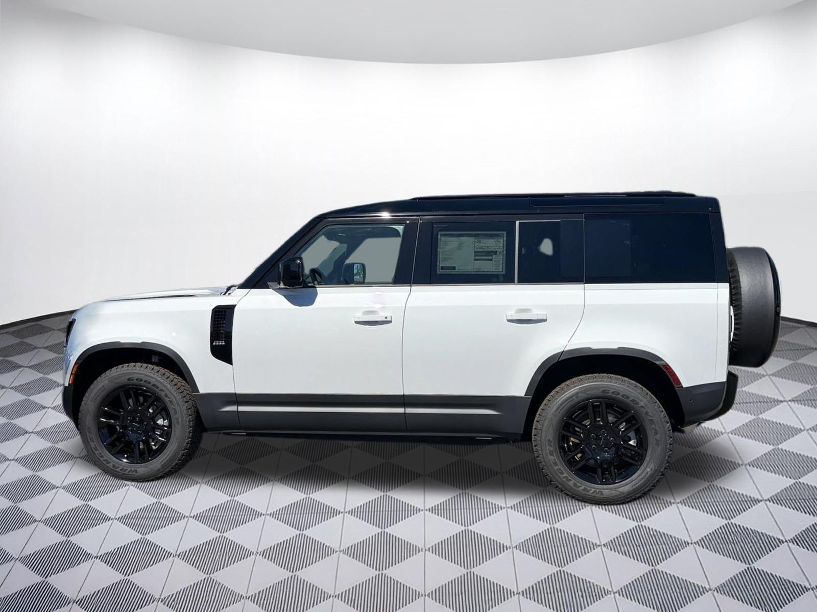 New 2026 Land Rover Defender 110 S AWD/4WD image 2