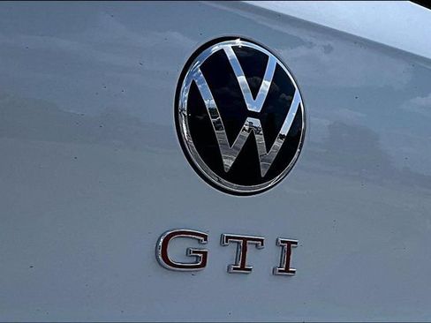 Used 2024 Volkswagen GTI SE w/ MDO Package FWD image 24