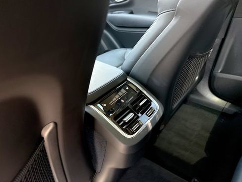 Certified 2024 Volvo XC90 B5 Core w/ Protection Package Premier AWD/4WD image 26
